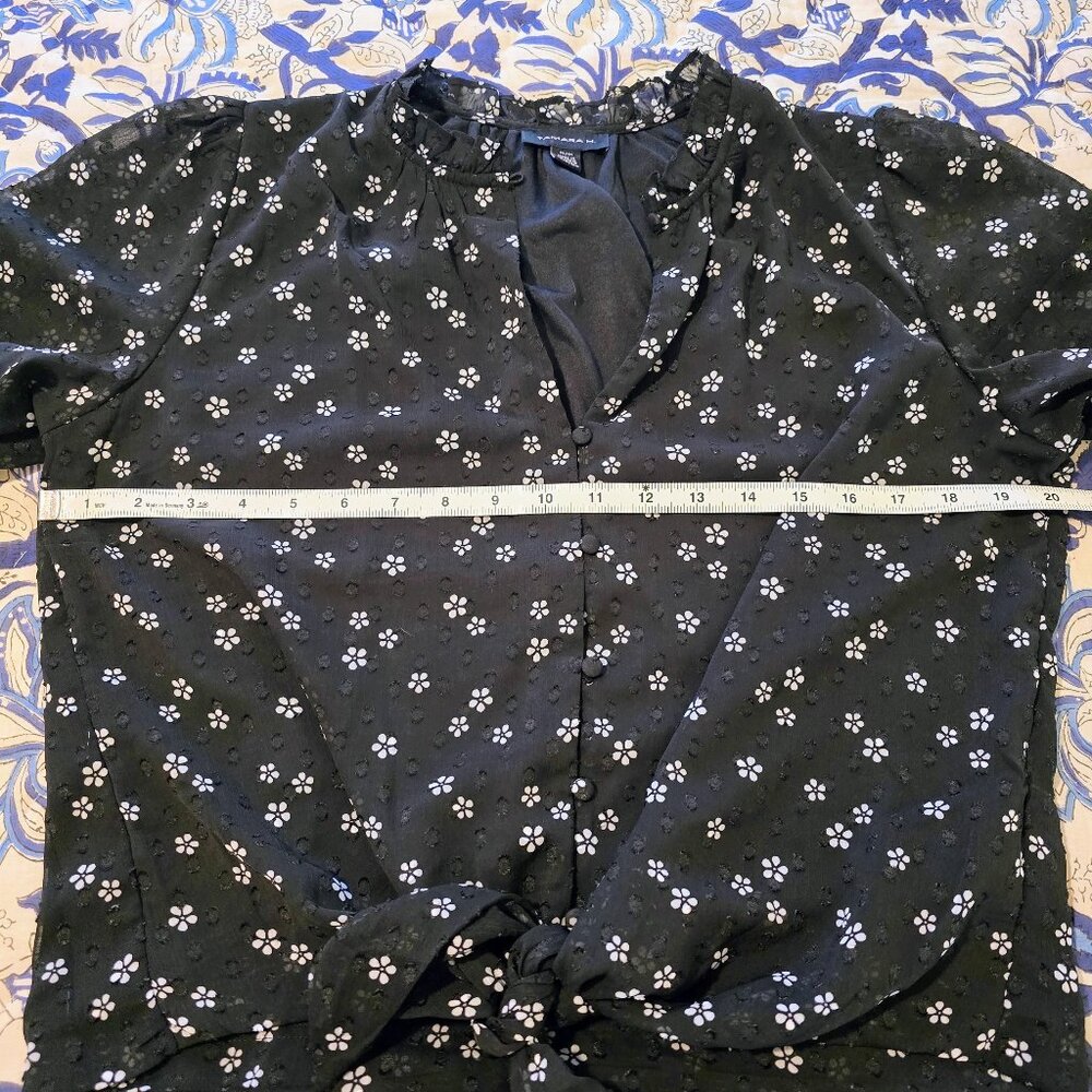 Tamara H. Floral Black Women's Top Size M - Picture 6 of 10